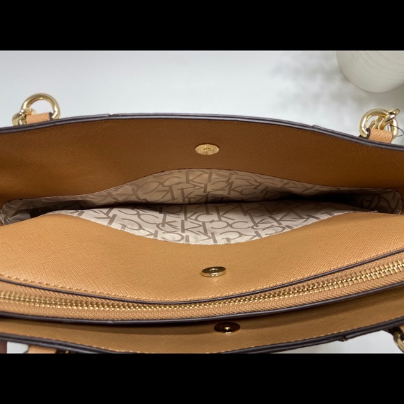 NEW Calvin Klein Monogram Logo Chainlink Satchel - Picture 6 of 12